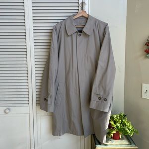 London Fog Raincoat/Overcoat Men’s size Large